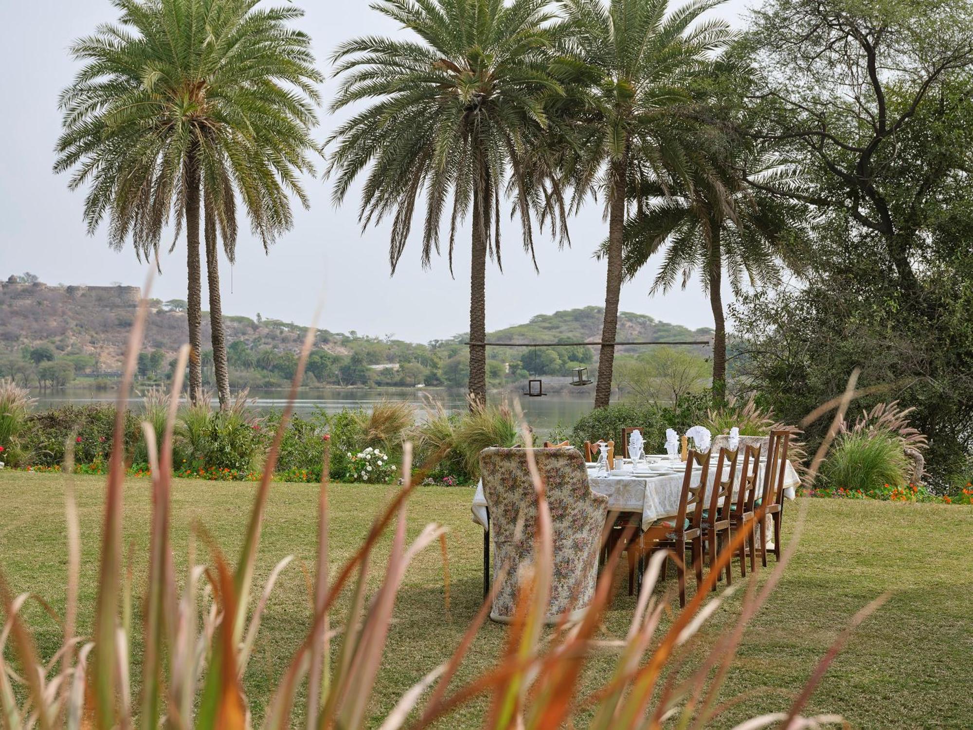 Dev Shree Deogarh Hotel Devgarh  Buitenkant foto
