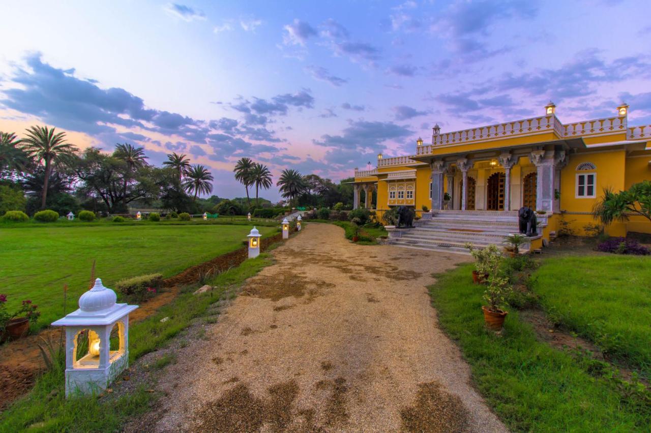 Dev Shree Deogarh Hotel Devgarh  Buitenkant foto